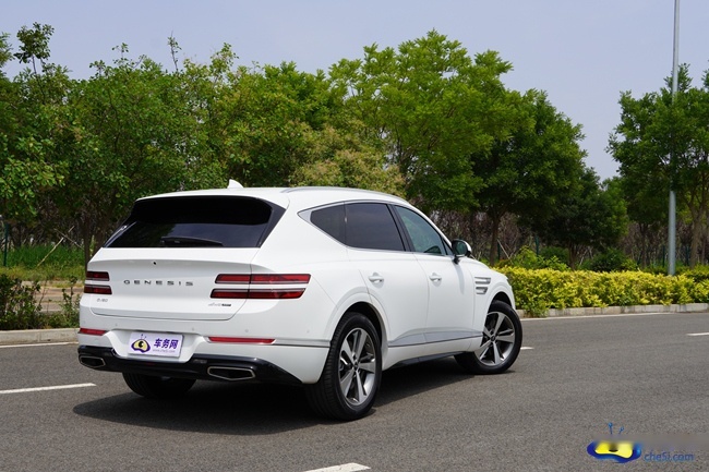 豪华旗舰 细腻时髦 试驾捷尼赛思GV80中大型SUV