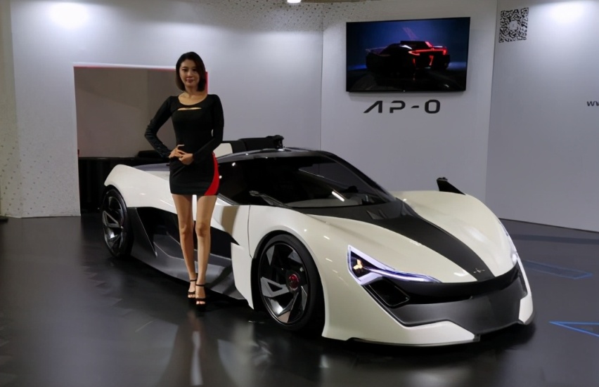 电动跑车APEX AP-0正式亮相 科技感爆棚