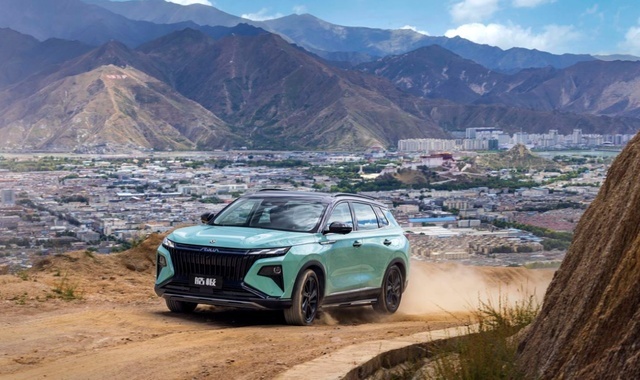 开皓极进西藏：13万级高端混动SUV，低油耗、大空间、配置全面