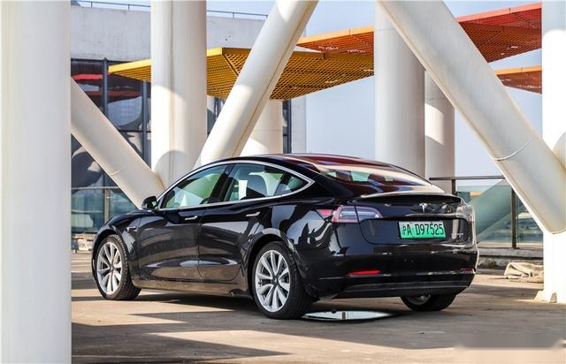 《电评车》Model 3:革燃油车的命,只是因为技术?