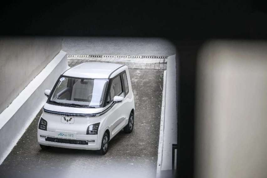 国产K-CAR，五菱全新纯电代步车曝光，低端市场又将迎来新风向？