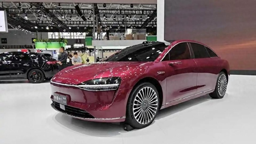 两个月后，华为ADS 3.0推出，停车想撞都难？