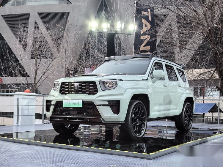坦克700 Hi4-T正式上市 售价区间为42.8万-70万元