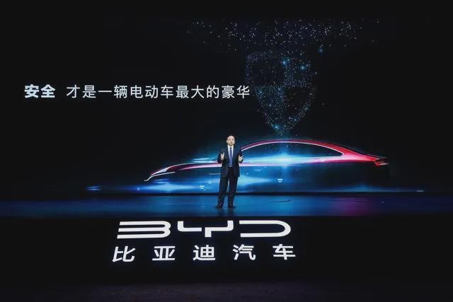 比亚迪全系新能源车配刀片电池，欲一统江湖？