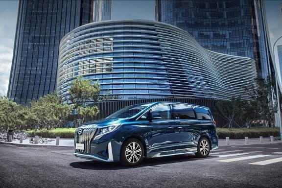 平价版的“埃尔法” 23.98万起 390T+8AT的动力绝