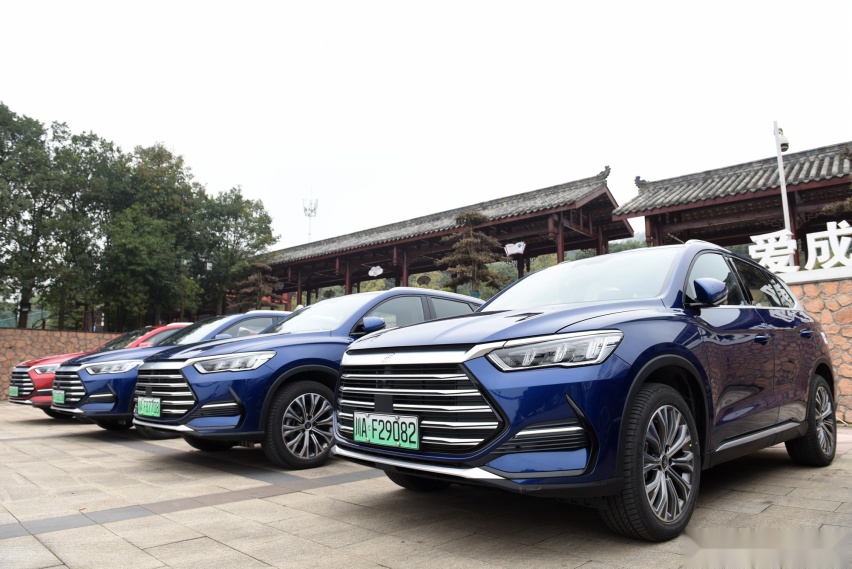 实拍2022款比亚迪宋Pro DM-i，平均油耗4.4L，其实还可以更低
