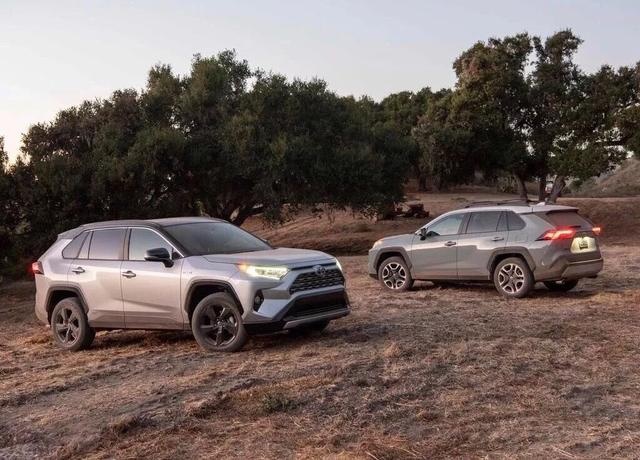 路过的同学看过来，10月最重磅的新车，全新一代丰田RAV4购