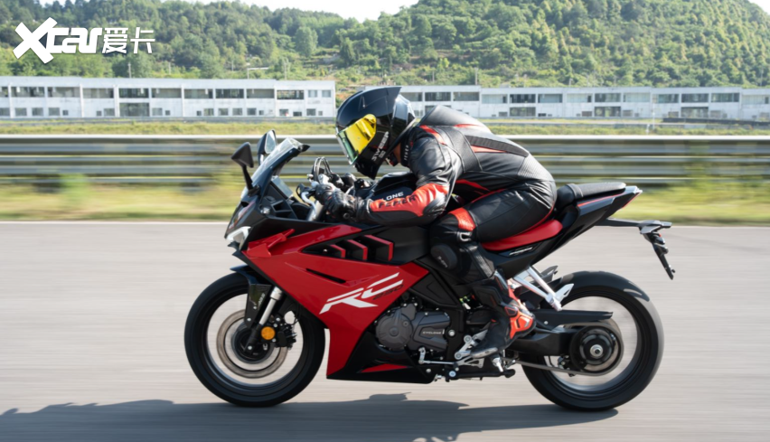 国产赛级入门跑车,赛科龙rc250,abs tcs双电控,价格不足2万