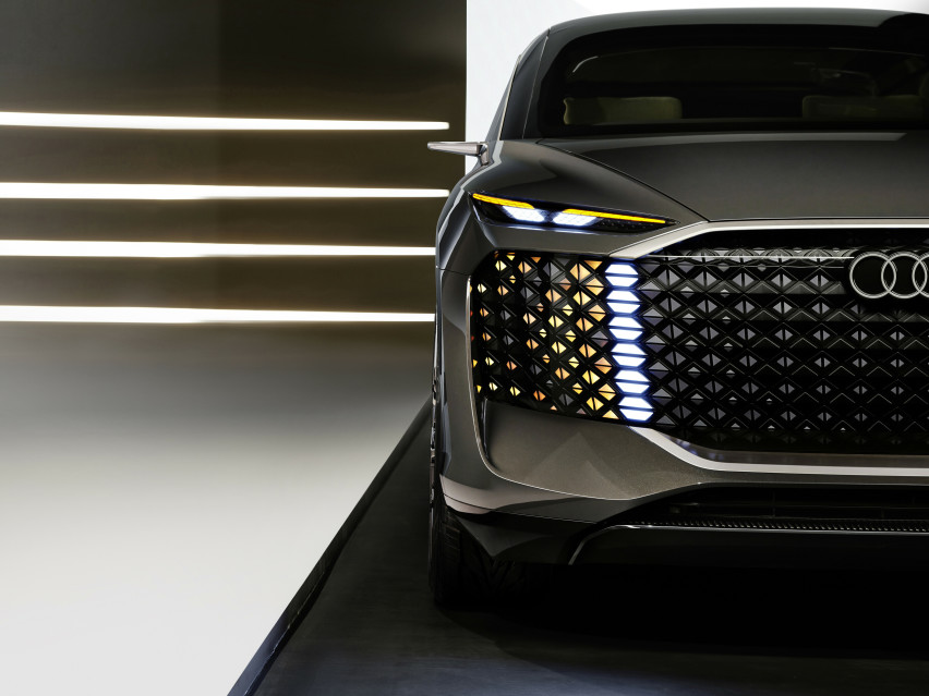 奥迪urbansphere概念车：SUV？MPV？未来谢谢