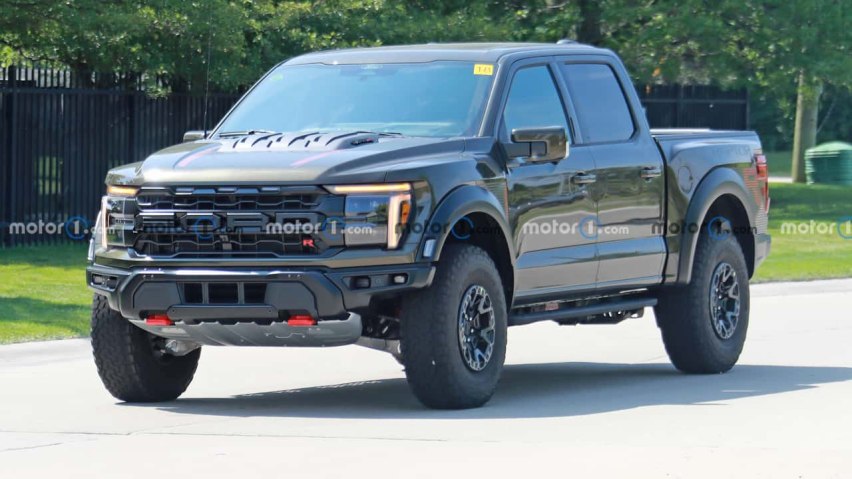 新款福特F-150 Raptor R谍照曝光，5.2L发动机就够迷人