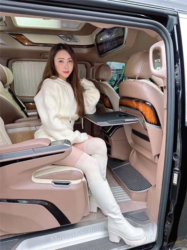 沉稳的高级感——奔驰V260房车如何改装？