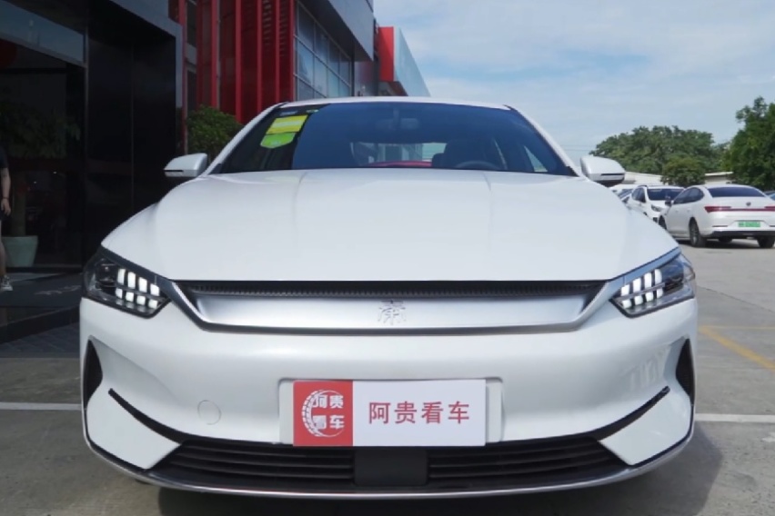 实拍秦PLUS EV，最长续航600km，十万级纯电轿跑的不二之选？