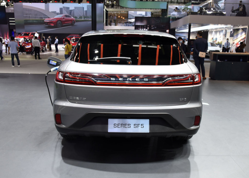破百提速4.8秒，起售价24.90万，塞力斯SF5运动版上线