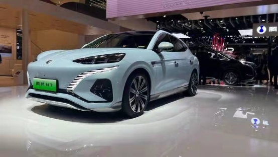 2023粤港澳车展神车亮相：仰望U8、腾势N7人潮涌动引围观