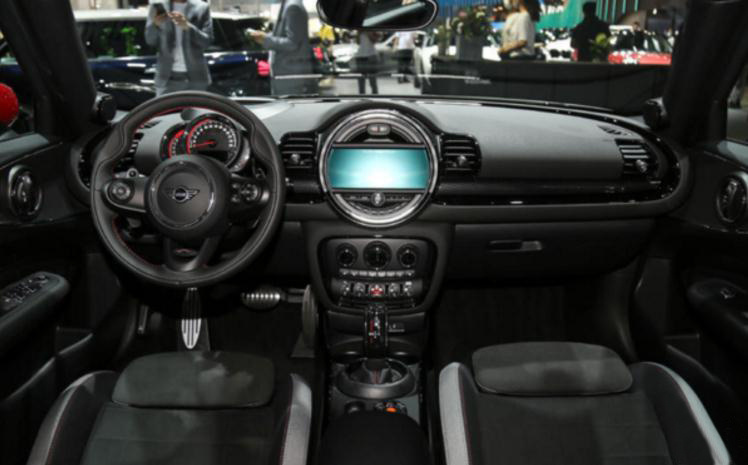 新款MINI JCW CLUBMAN上市 售价38.48万起