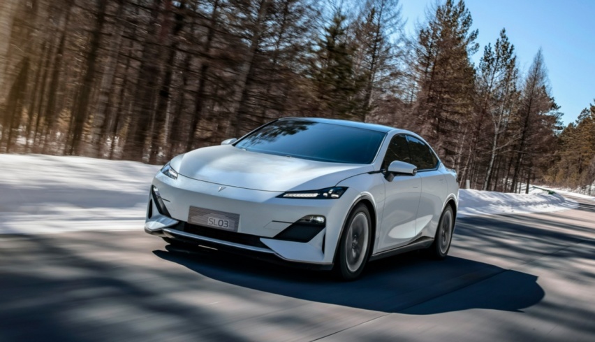 特斯拉Model 3的竞品，最高纯电续航705km，深蓝SL03产品力