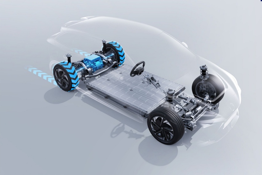 解读名爵MG4 EV：2.4万元的全系优惠值得关注，两厢小钢炮实至名归