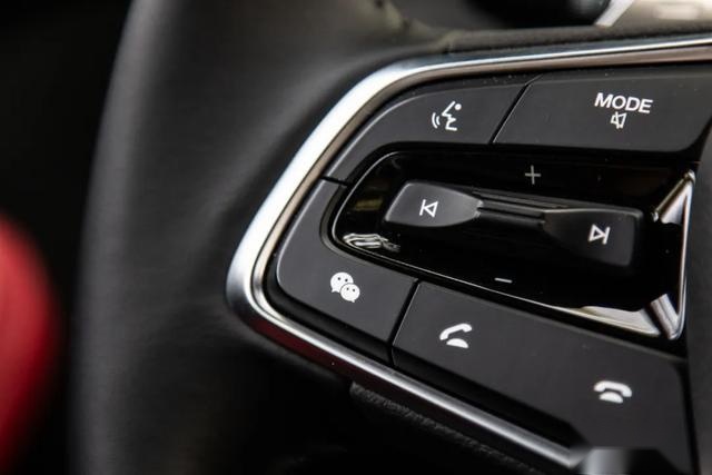 广汽传祺GS4：听说SUV Coupe要火？