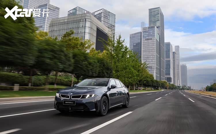 BMW智驾全国首试：第一梯队能力，宝马味儿体验