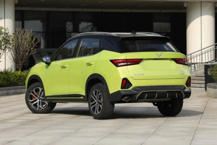 五菱为人民再推小型SUV“星驰”，三个点赞一个期盼
