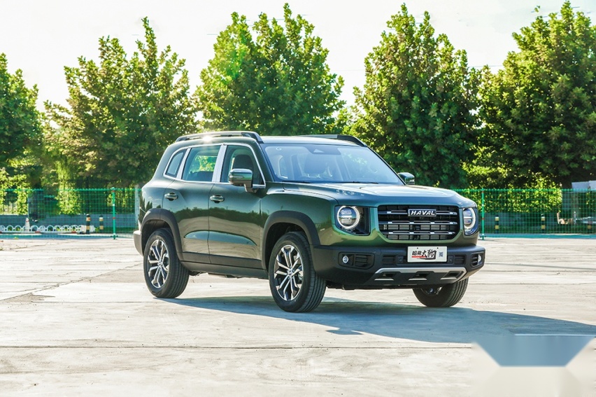 年轻人的第一辆SUV，10-15万推荐这三款，颜值高品质好