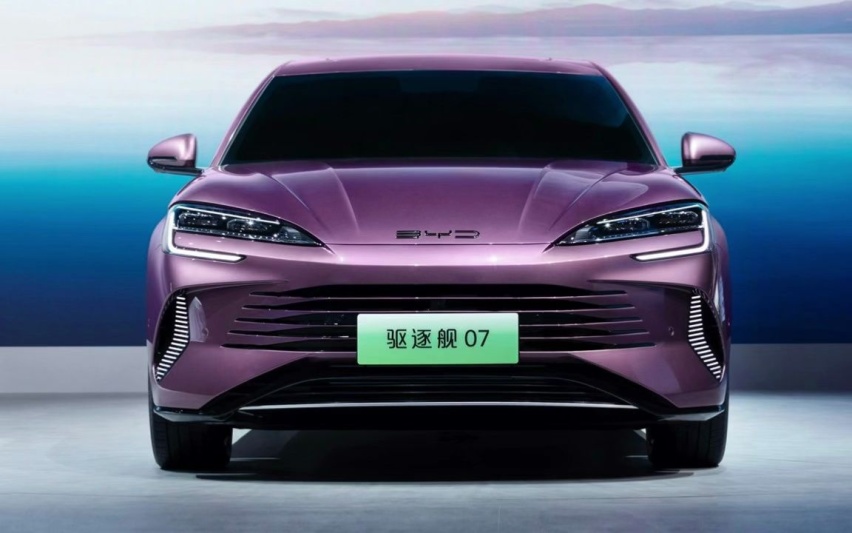 D7 DMH 来了，荣威对 B 级新能源轿车市场再出牌