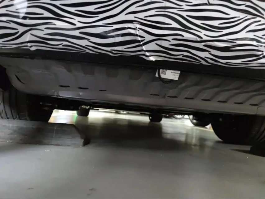 【e汽车】全新一代传祺M6实车谍照曝光