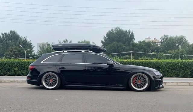 顾家奶爸打造的黑武士旅行车，奥迪A4 Allroad驾到