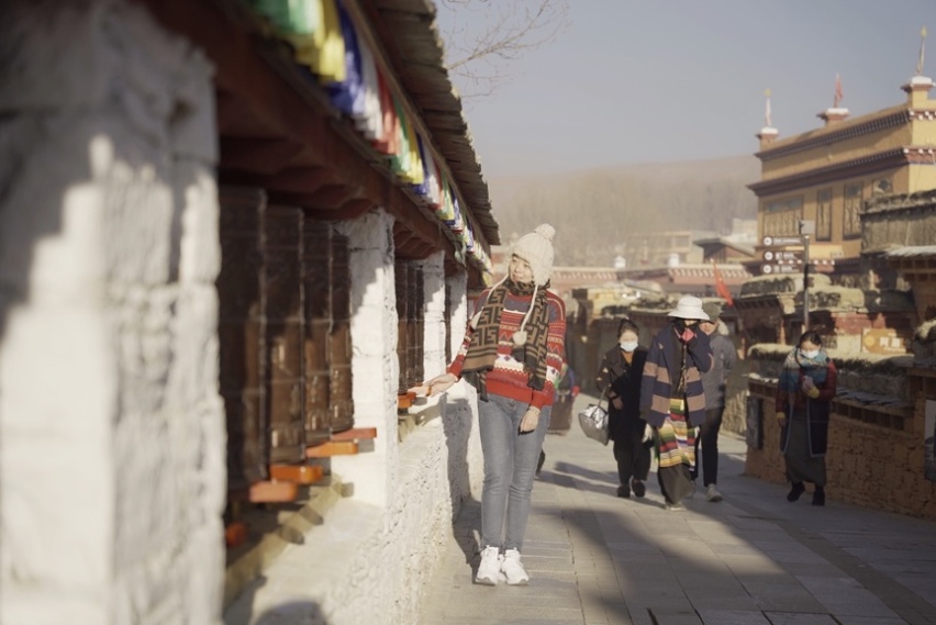 旅朋友丨冬日自驾理塘，探寻丁真家乡