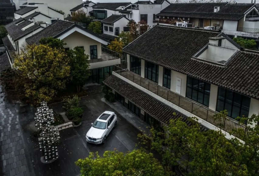 试驾 | 西塘烟雨缥缈，难掩BMW驶于未来，i上美好
