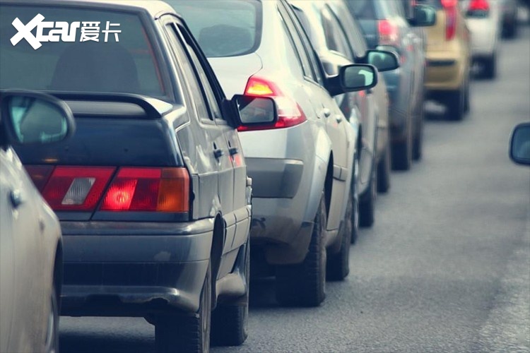 开车好难新规已正式实施外牌禁行你慌了吗