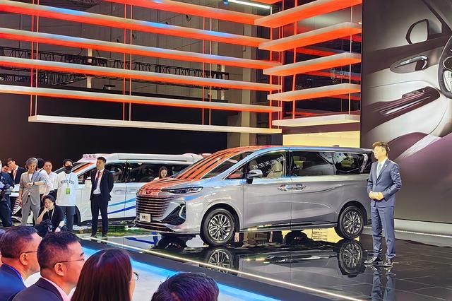 朱亚文抢眼？奔腾小马、M9、T90三款新车满足不同需求更值得驻足