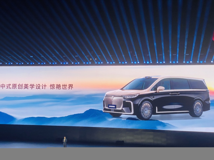 乘6千万辆东风，华为乾崑智驾赋能全新岚图梦想家