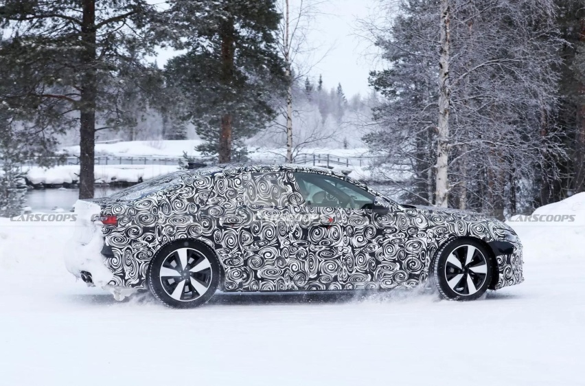配贯穿式尾灯组 奥迪全新S5 Sportback谍照曝光 有望2025