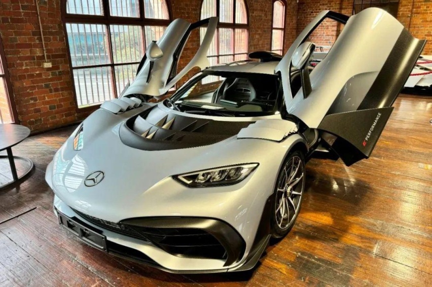 实拍全澳首台AMG ONE，全世界年纪最大的车主？