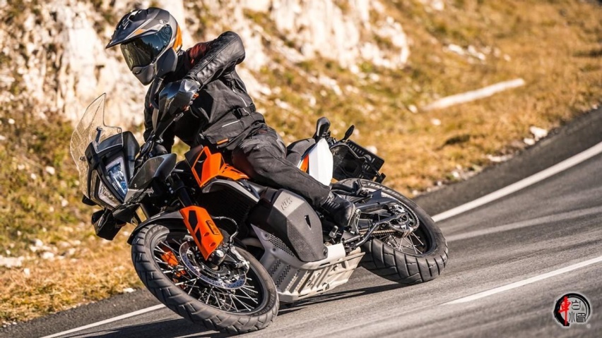资讯|7万多799cc双缸拉力降幅近3万:KTM 790ADV割肉降价