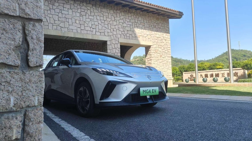 后驱更具驾驶乐趣,10万级运动个性化首选!试驾MG4 EV