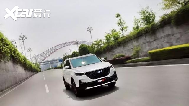 【车展】迪丽热巴摘奖 长安欧尚X7获年度最强组合