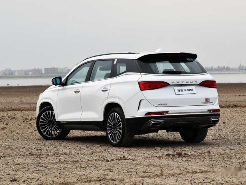这几款15万中型SUV，价格不贵配置高，还能轻松坐7人