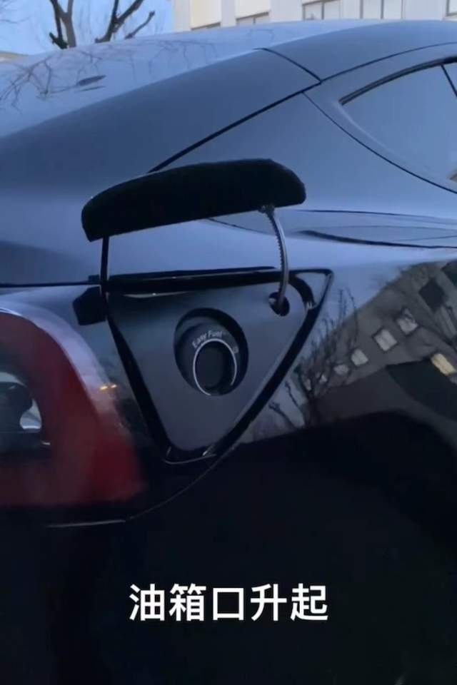 续航不够用？Model3车主加装增程器改装案例