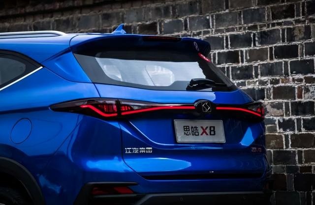 思皓X8：江淮大众联手造新能源，但为何搞出这款燃油车？