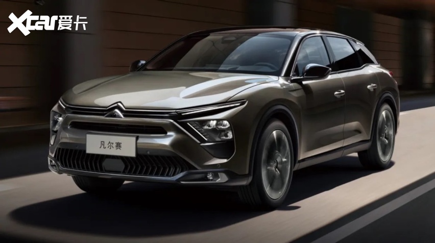 测评｜详解凡尔赛C5 X：轴距2785mm的B级车，14.37万起值得买？