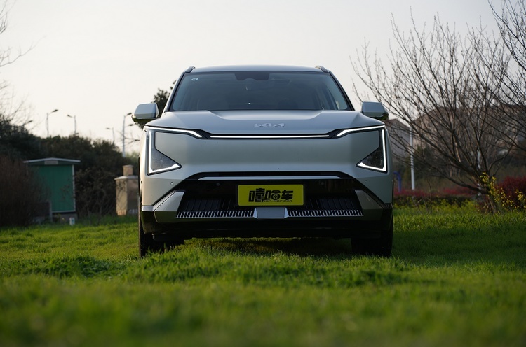 20万左右买合资纯电SUV，起亚EV5哪款更划算