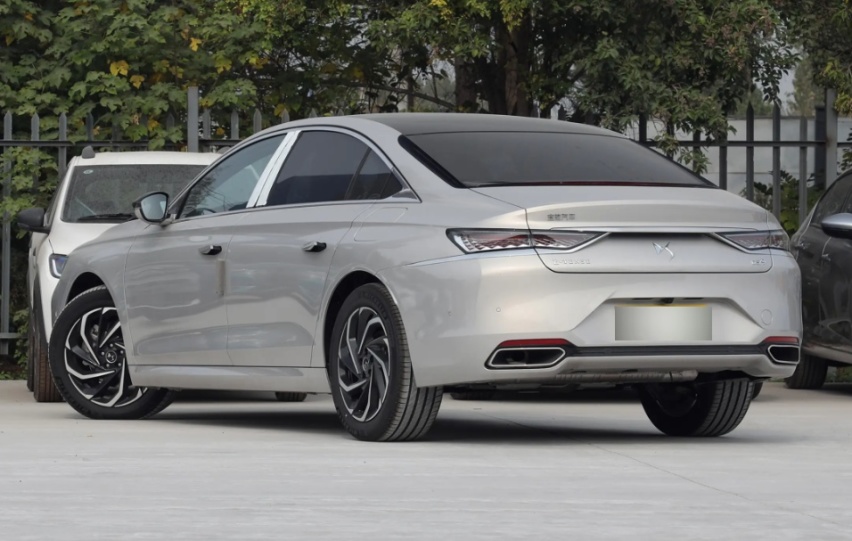 法系合资插混车，起售价33.49万，什么人会买？