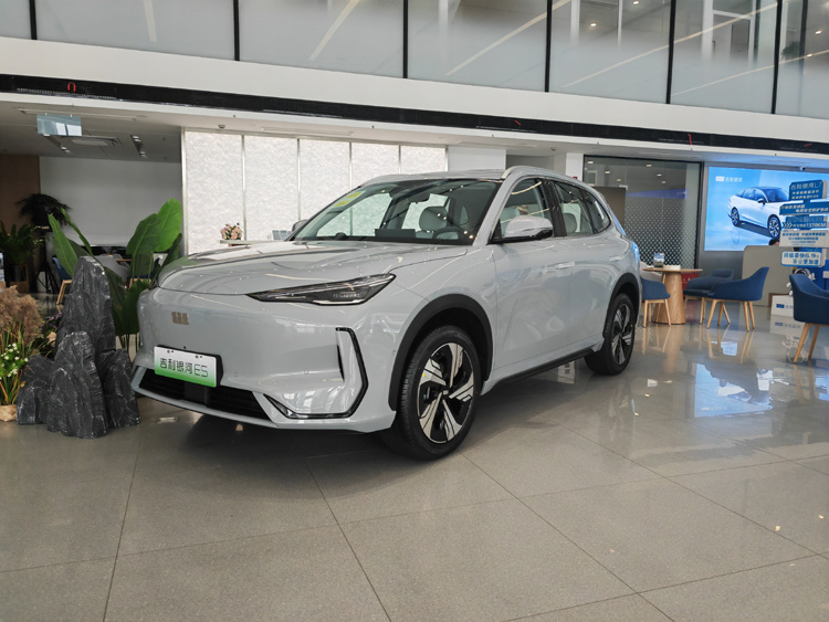 紧凑型纯电SUV 体验吉利银河E5