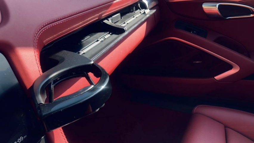 渣男：家庭就是累赘？聊聊保时捷718 Boxster