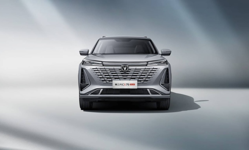 爆款再进阶 长安第三代CS75PLUS 12.49万起上市