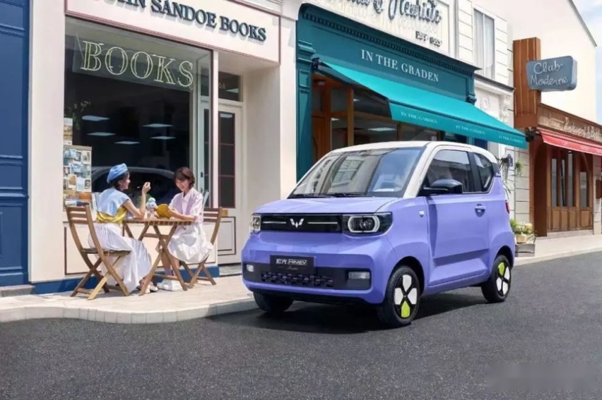 “神车”五菱，走下神坛，这次轮到五菱宏光MINI EV卖不动了？