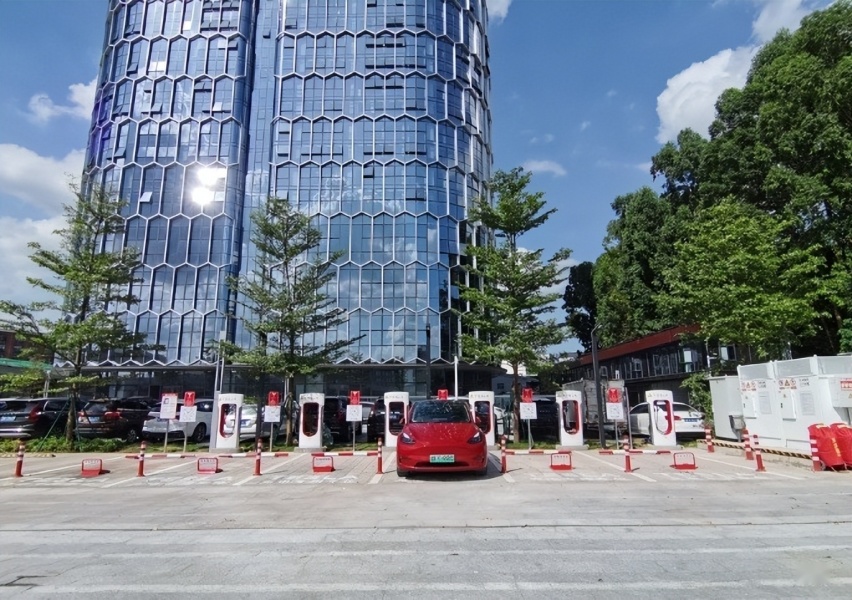 特斯拉开放国内超充站，格局打开，但体验一般？