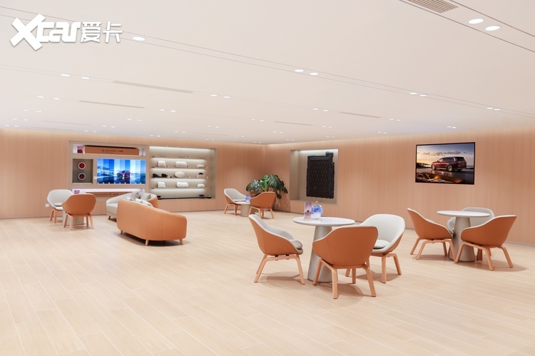 华为慧通高端服务 奕境汽车全国首家用户中心落地武汉龙阳大道